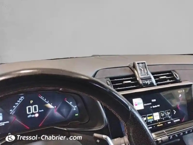 Ds Ds 7 ds7 crossback bluehdi 180 eat8 performance line+ — photo 6