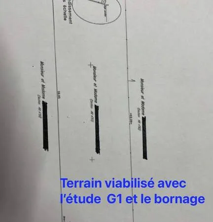 Terrain 915 m²