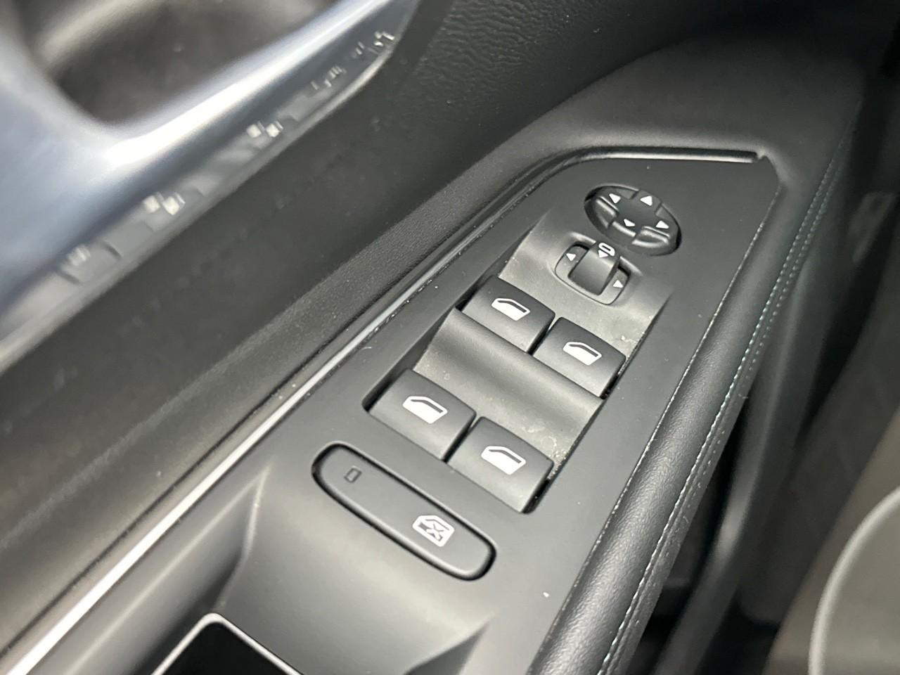 Peugeot 3008 puretech 130ch s&s eat8 allure pack — photo 15