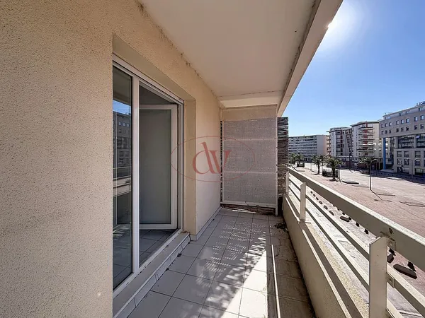 PERPIGNAN - STUDIO AVEC TERRASSE