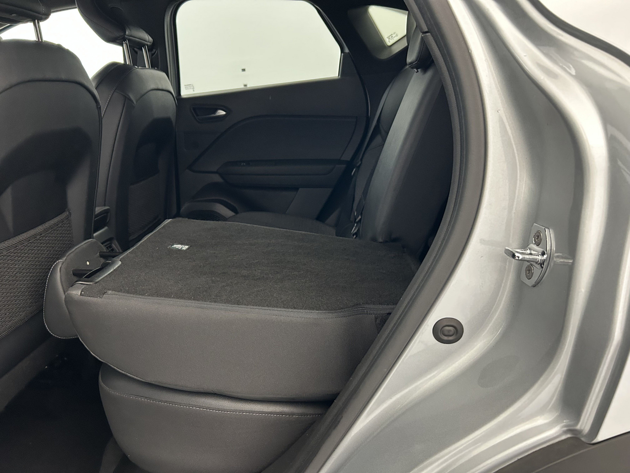 Renault Captur — photo 11