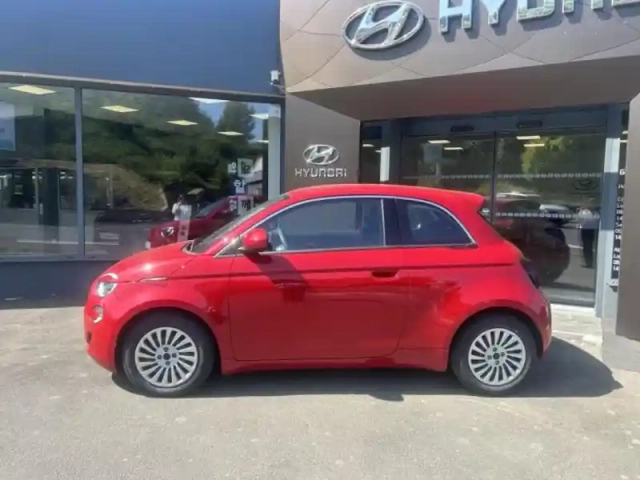 Fiat 500 e 118ch (red) my23 — photo 3