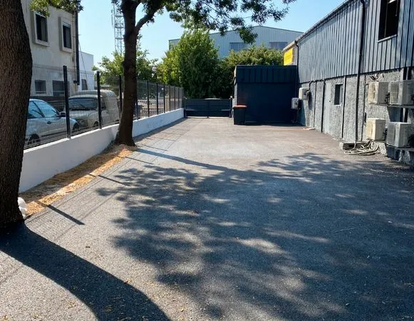 À LOUER - Local commercial - Aubagne, Zone des Paluds