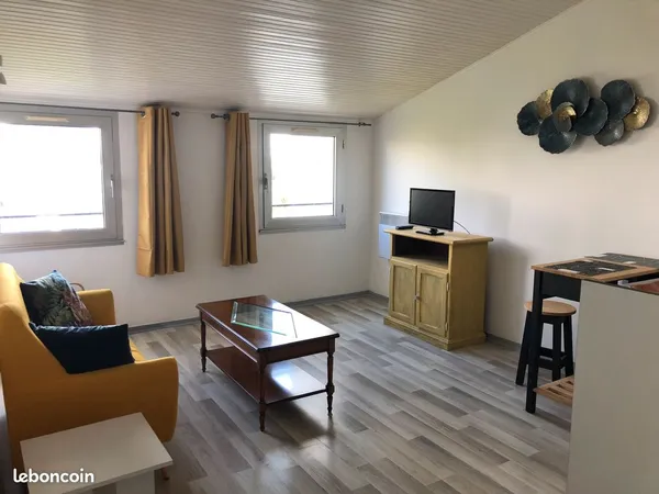 A LOUER vide T2 à LA ROCHELLE