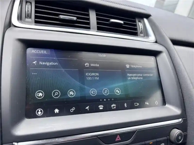 Jaguar E-Pace 2.0 d - 150 ch awd bva — photo 24