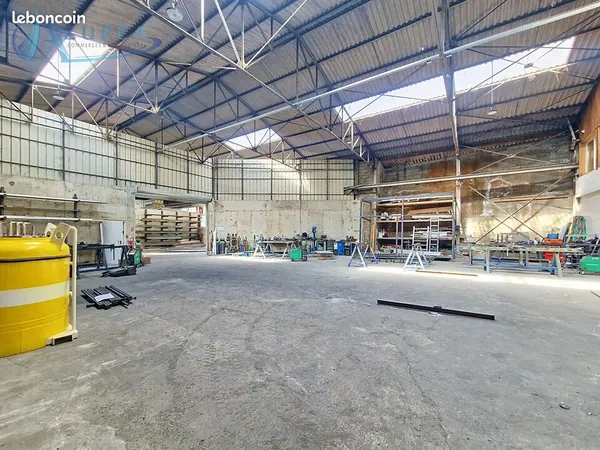 ENTREPOT - LOGISTIQUE 500 m² CASTAGNIERS