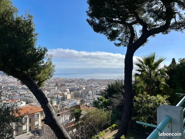 2P 52m2 refait á neuf. Vue féerique Mer-Montagnes- Ville Nice. Parc Imperial. Dispo 3-4 mois