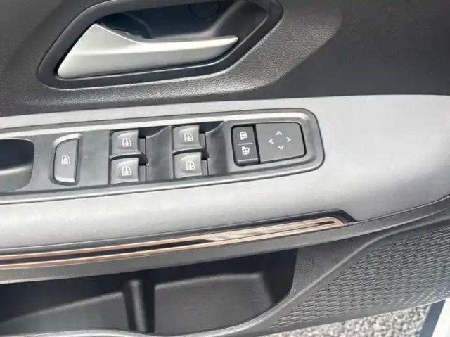 Dacia Jogger 1.0 tce 110ch extreme 7 places -24 — photo 6
