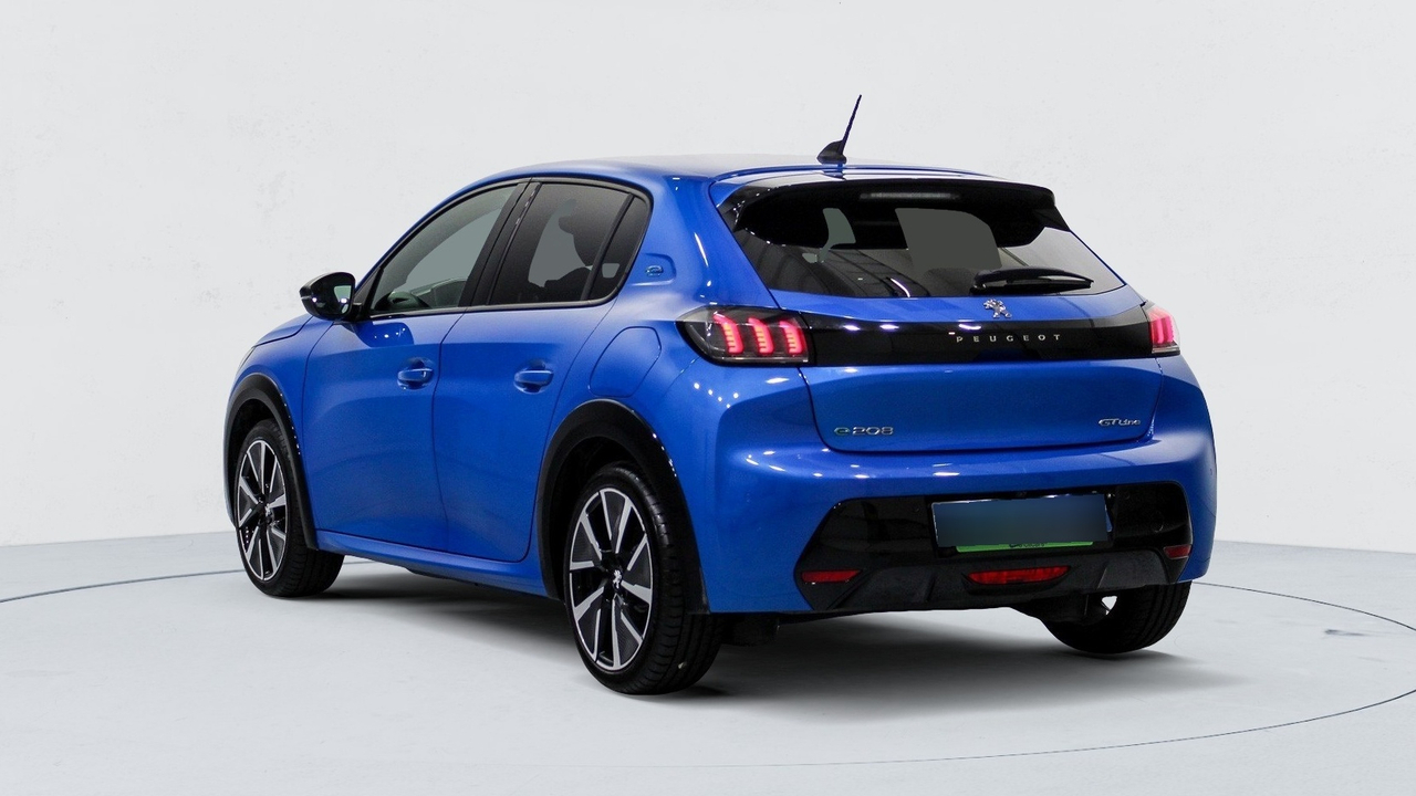 Peugeot 208 — photo 3