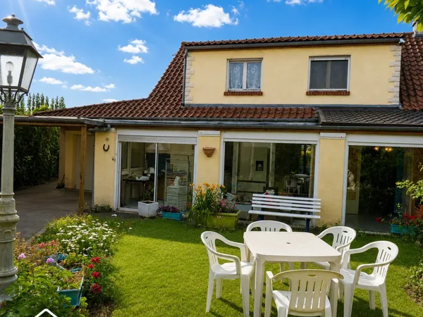 BOUVIGNIES: Maison individuelle 115 m² à la campagne, jardin clos et belle pièce de vie