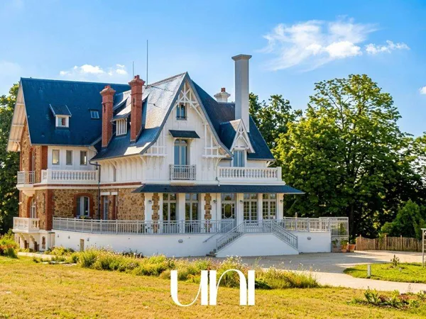 Propriété 10 pièces 780 m²
