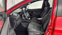 Toyota Yaris 116h Première 5p — photo 12