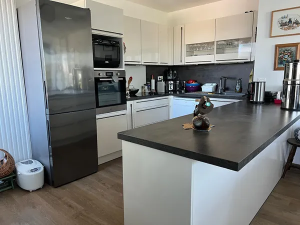 Chénaie - A prox. immédiate de tous les services, bel appartement 4 pièces dans une copropriété réce