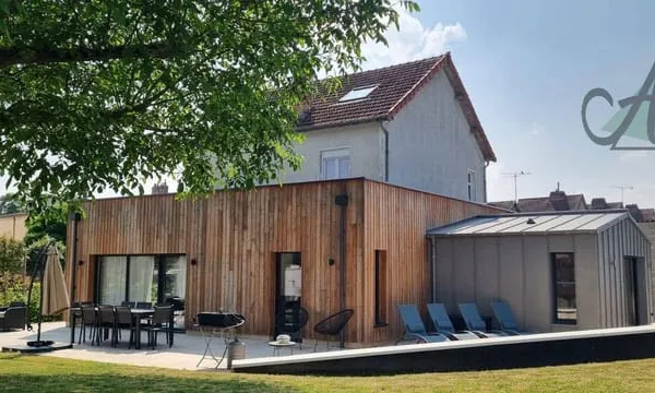 Maison 8 pièces 216 m²