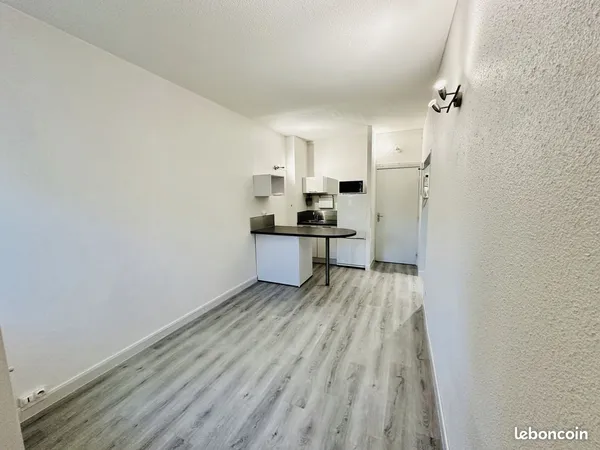 F2 de 28m² avec parking et climatisation réversible