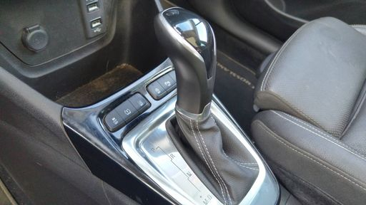 Opel Crossland X 1.2 Turbo 110 BVA6 - Ultimate – 2019 – 82721 km – Essence – Boîte Automatique — photo 11