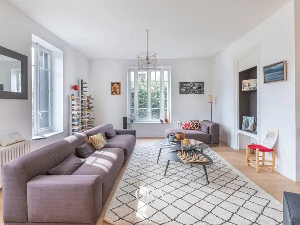 LYON 4e - CROIX-ROUSSE | DUPLEX 182,61 m² | COUR PRIVATIVE 61 m² | 5 CHAMBRES