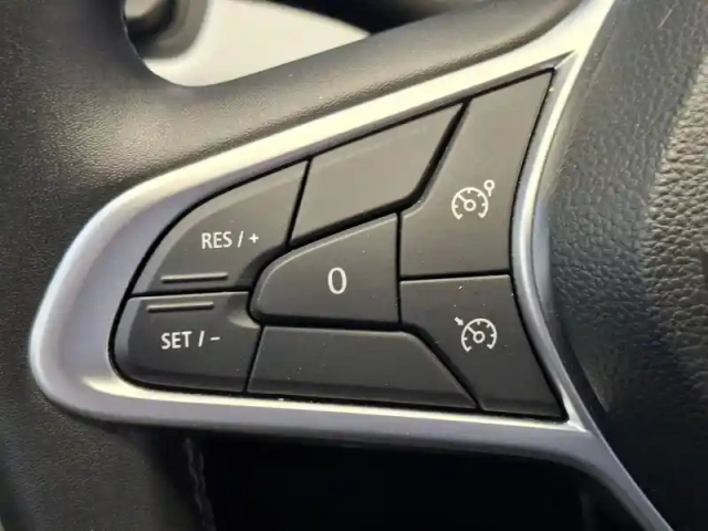 Renault Clio e-tech 140 - 21n — photo 4