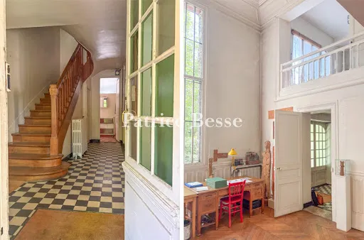 Maison 9 pièces 228 m²