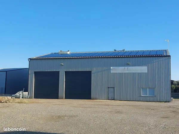 Atelier équipé d'un pont roulant 5 Tonnes et bureaux au sud de Toulouse