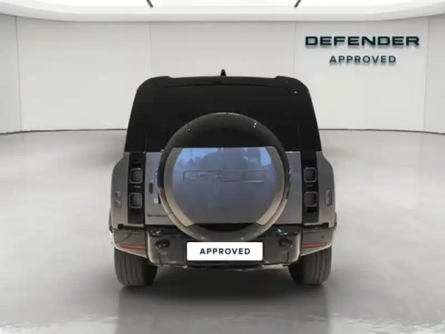 Land Rover Defender 110 2.0 p300e phev x — photo 23