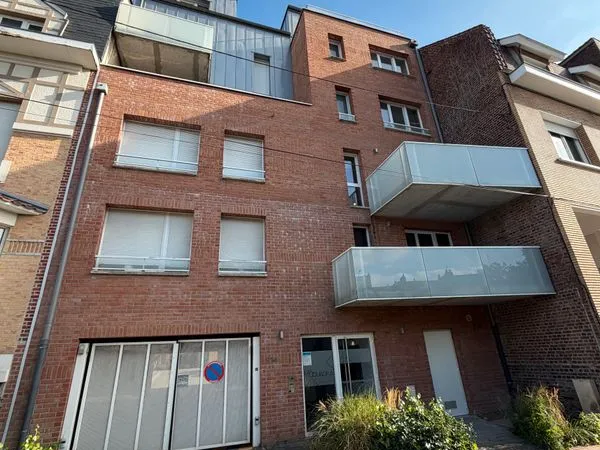 Appartement T3 57 m² Clémenceau/Hippodrome proche Croisé Laroche + parking privatif