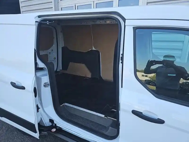 Ford Transit Connect fourgonnette l2 1.0e 100ch e85 trend — photo 9