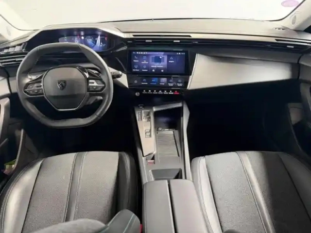 Peugeot 308 1.2 130 s&amp;s allure eat8 i-cockpit camera carplay — photo 8