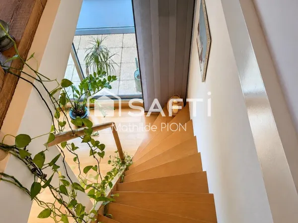 Robertsau: vaste duplex lumineux aux volumes généreux