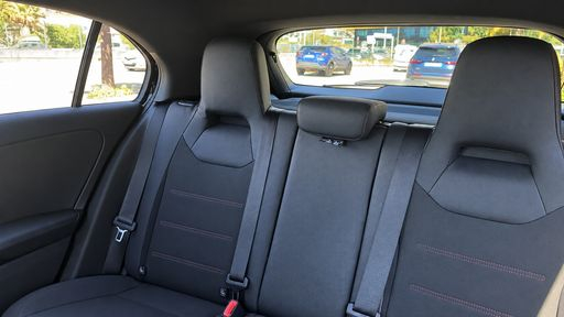 Mercedes Classe A 200 d 150 8G-Tronic - AMG Line – 2019 – 101356 km – Diesel – Boîte Automatique — photo 36