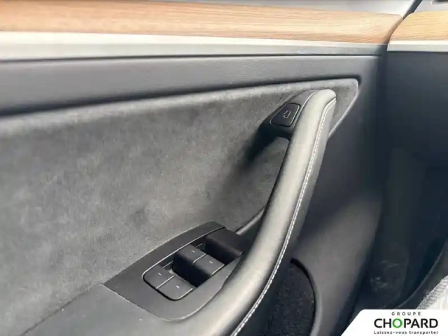 Tesla Model Y grande autonomie dual motor awd — photo 14