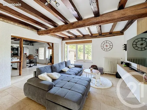 Propriété 7 pièces 213 m²