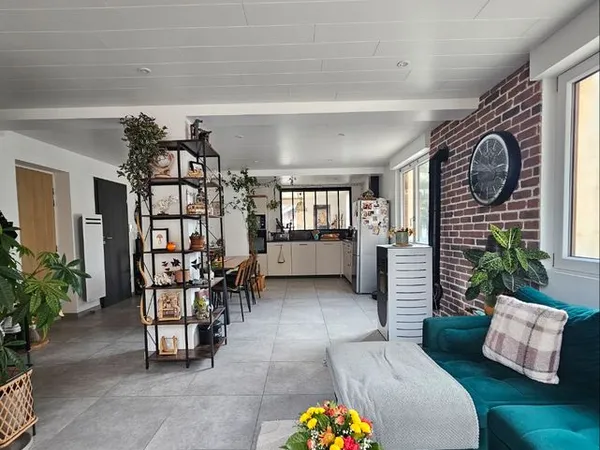 🏡 Appartement T3/T4 rénové de plain-pied avec jardin, terrasse, garage(s) et cave