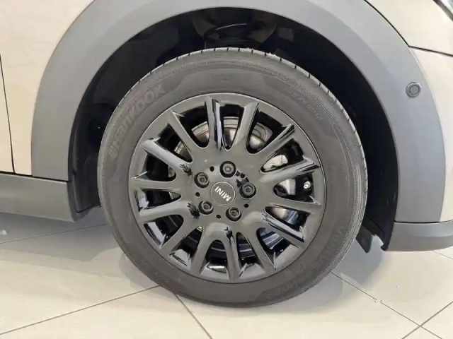 Mini Mini hatch 3 portes cooper 136 ch dkg7 — photo 18