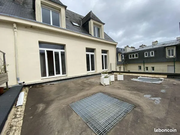 Triplex 6 pièces 208 m²