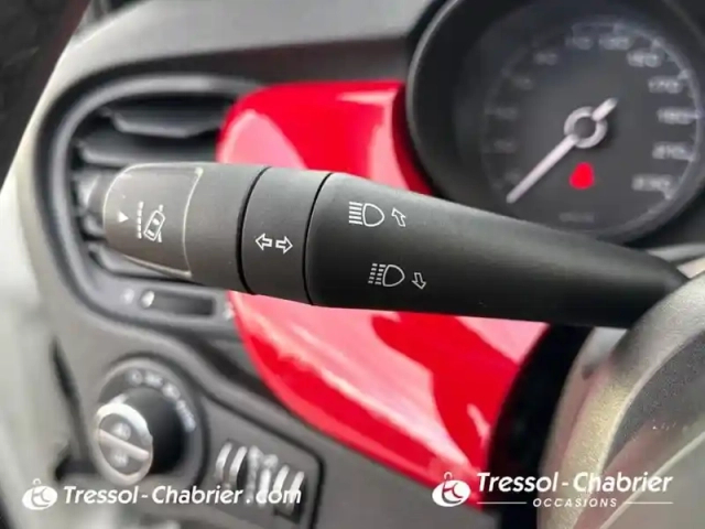 Fiat 500 x 1.0 firefly turbo t3 120 ch (red) — photo 17