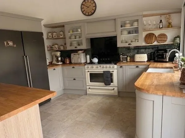 Maison 5 pièces 156 m²