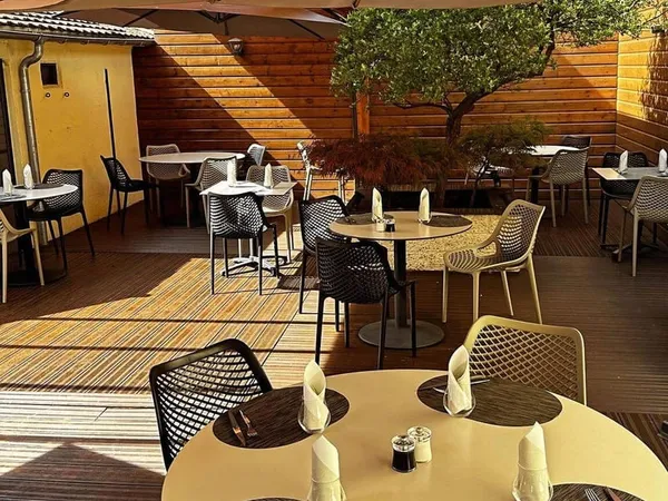 Fonds de commerce 3 pièces 200 m²