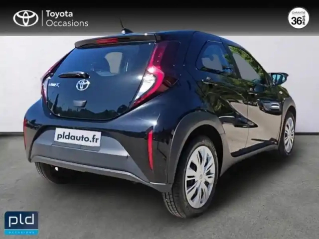 Toyota Aygo x 1.0 vvt-i 72ch dynamic s-cvt my23 — photo 20
