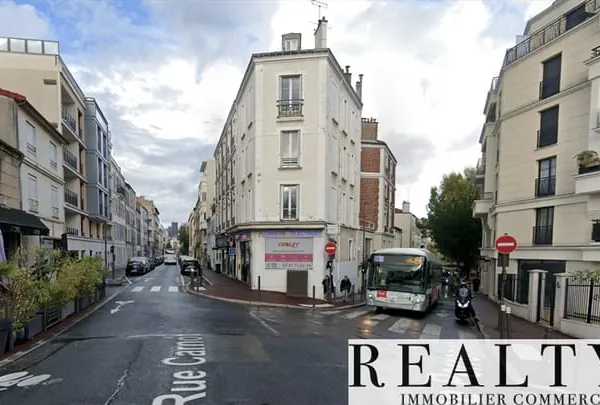 Boutique 670 m²