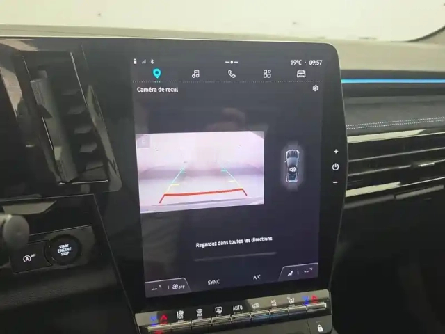 Renault Austral mild hybrid 160 auto — photo 51