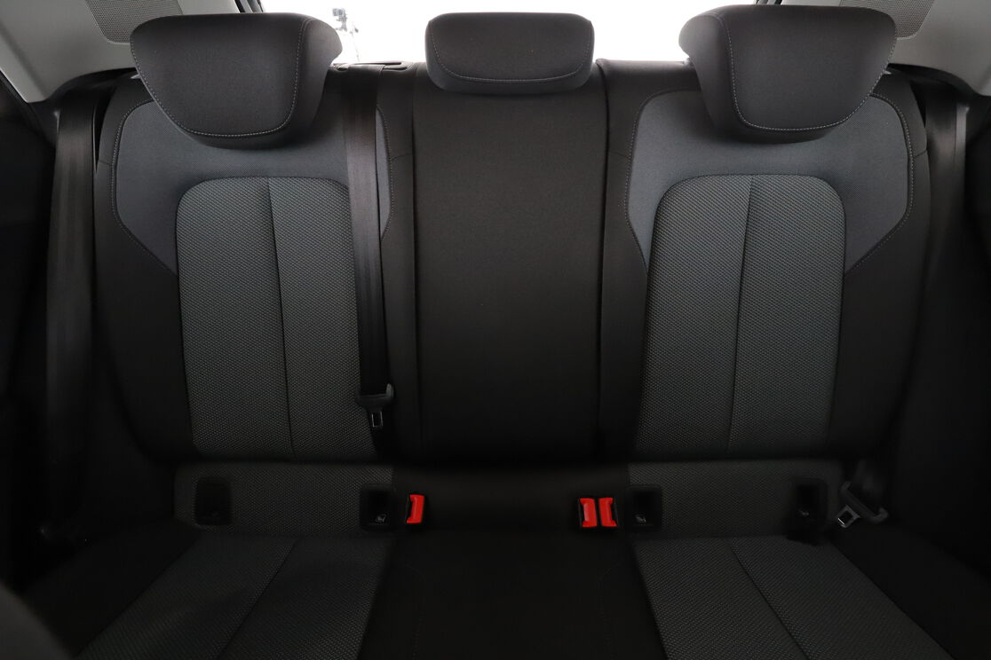 Audi Q2 30 TFSI Design — photo 14