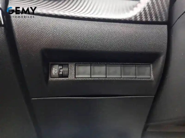 Peugeot 208 hybrid 100 e-dcs6 — photo 20