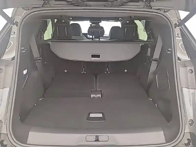 Peugeot 5008 electrique 210 ch 73 kwh — photo 6