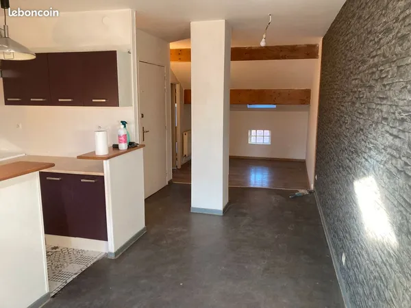 Loue appartement F3 - 55 m2