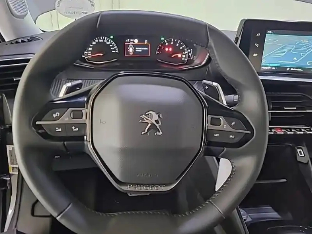 Peugeot 2008 puretech 130 s&amp;s eat8 — photo 29