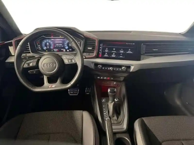 Audi A1 30 tfsi 116 ch s tronic 7 s line — photo 8