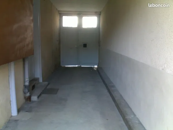 Garage fermé sécurisé Mans quartier gare 66