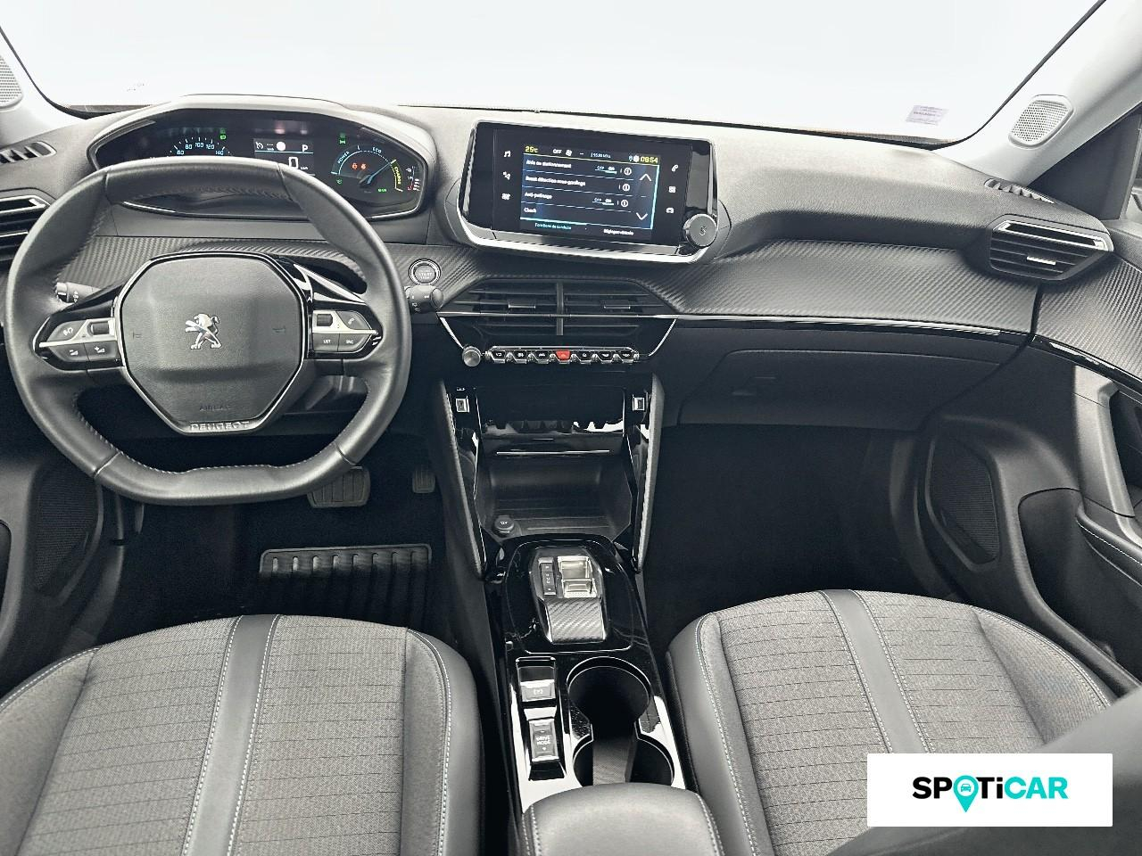 Peugeot 2008 e-2008 136ch allure — photo 8