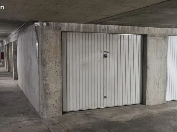 Garage à louer
